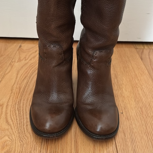 Tory Burch Brown Wyatt Stovepipe Pebbled Leather Gold Logo Tall boots Sz 6 - Picture 9 of 16
